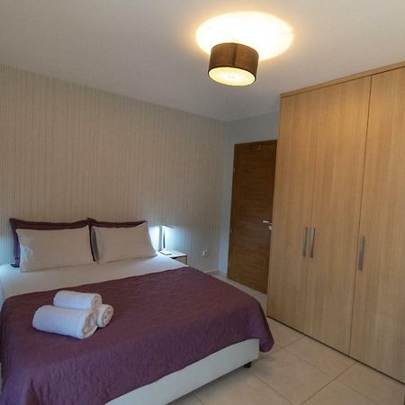 Spacious Fully Equipped 3Bd 2Bath Apt In The Heart Of City With Balconies Ac And Fast Wifi #2 이라클리온 외부 사진