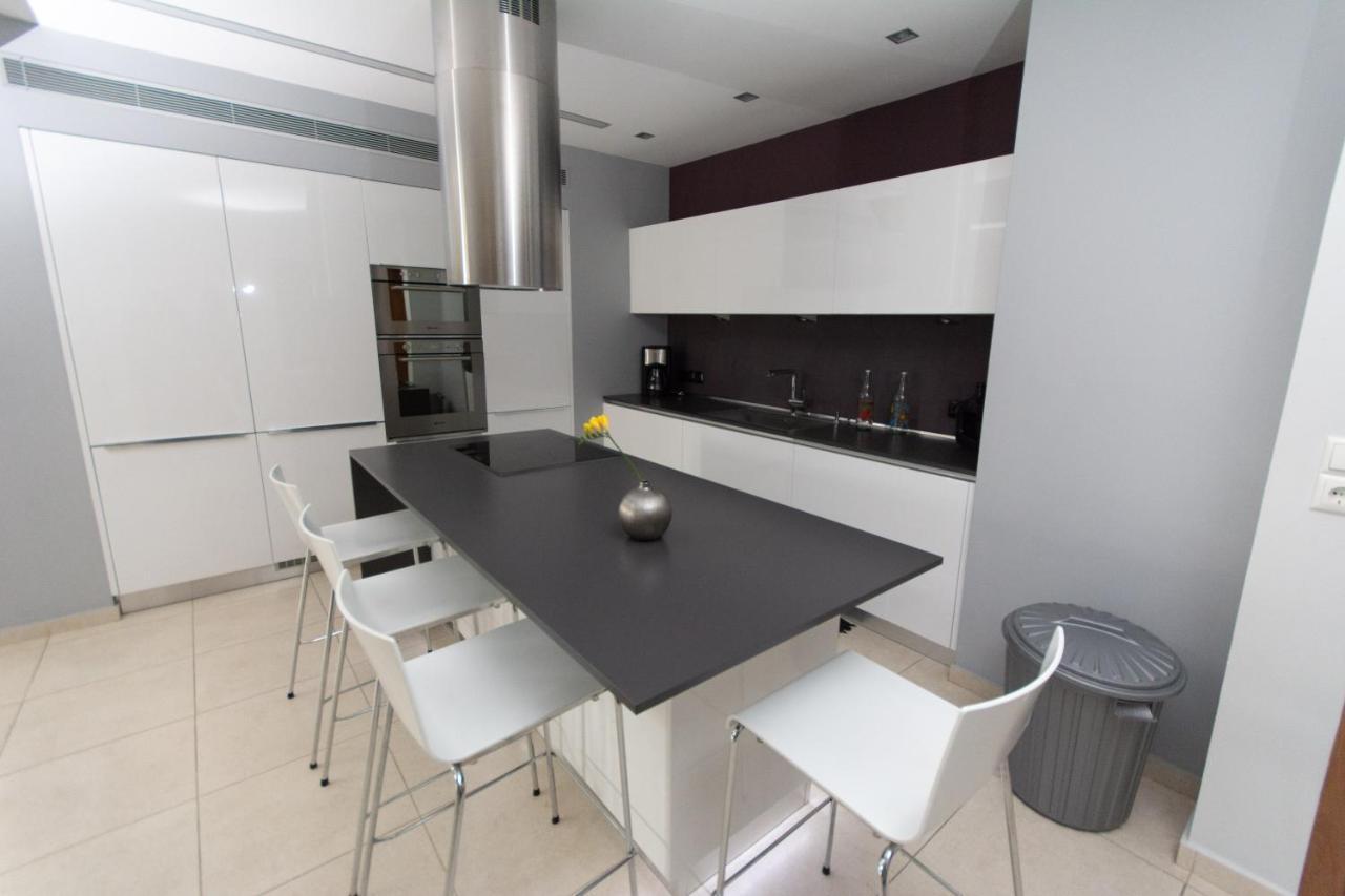 Spacious Fully Equipped 3Bd 2Bath Apt In The Heart Of City With Balconies Ac And Fast Wifi #2 이라클리온 외부 사진