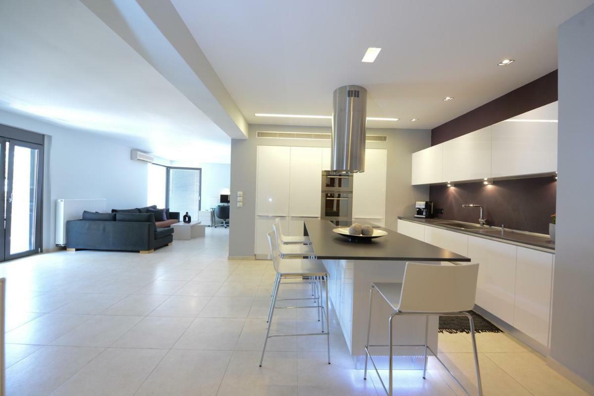 Spacious Fully Equipped 3Bd 2Bath Apt In The Heart Of City With Balconies Ac And Fast Wifi #2 이라클리온 외부 사진