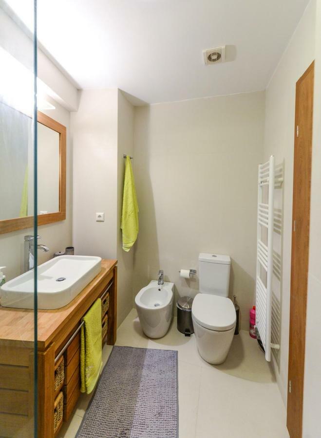 Spacious Fully Equipped 3Bd 2Bath Apt In The Heart Of City With Balconies Ac And Fast Wifi #2 이라클리온 외부 사진