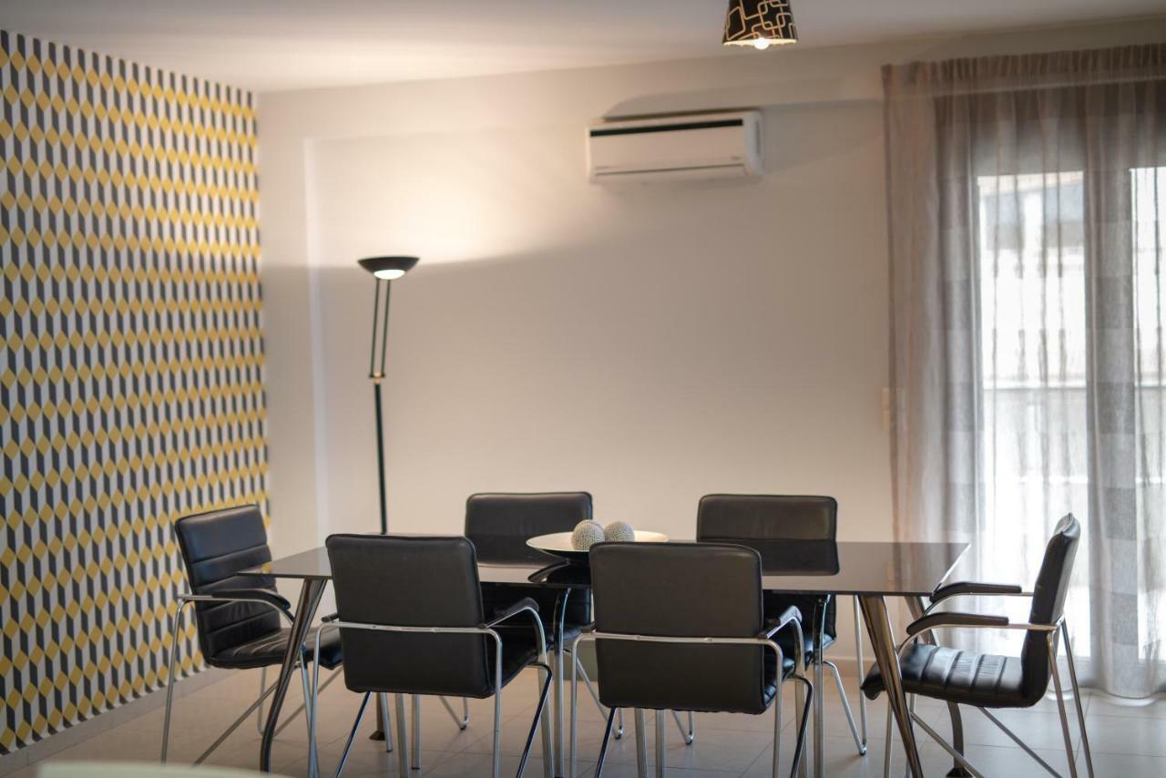 Spacious Fully Equipped 3Bd 2Bath Apt In The Heart Of City With Balconies Ac And Fast Wifi #2 이라클리온 외부 사진
